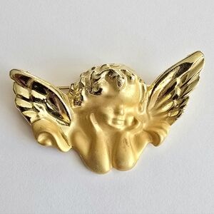 Vintage angel brooch gold tone pin cherub putti wings Raphaelian style